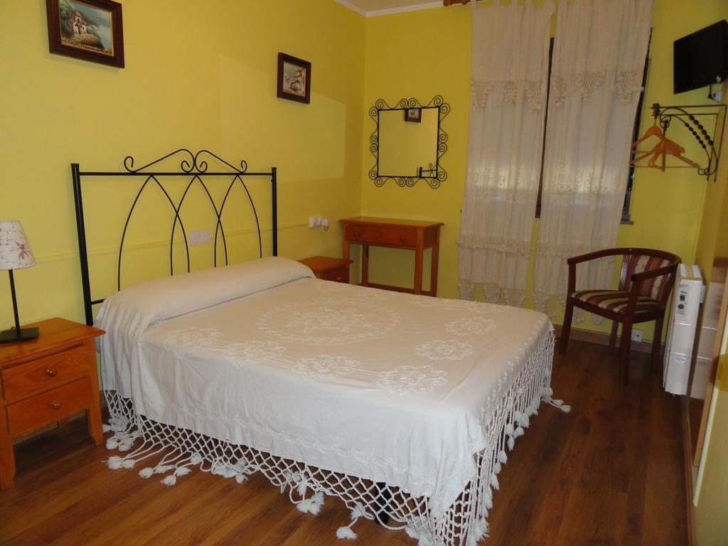 Hotel Azabache Susierra Onís Екстериор снимка