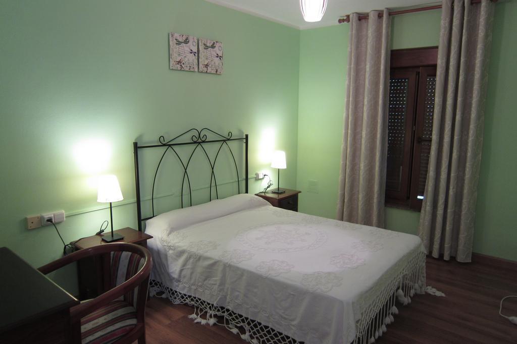 Hotel Azabache Susierra Onís Екстериор снимка