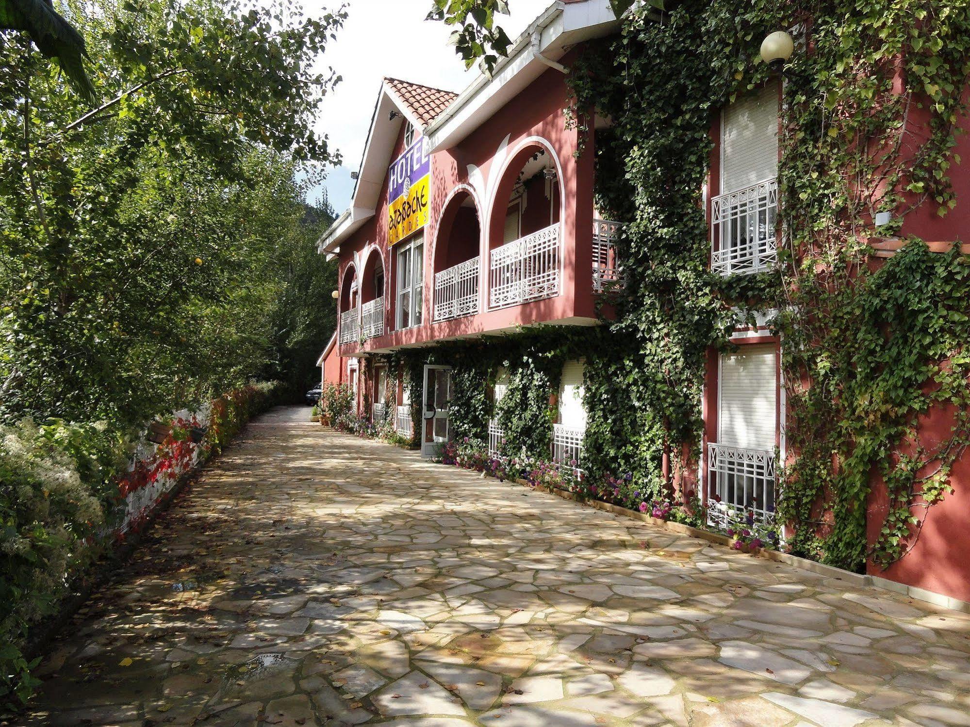 Hotel Azabache Susierra Onís Екстериор снимка