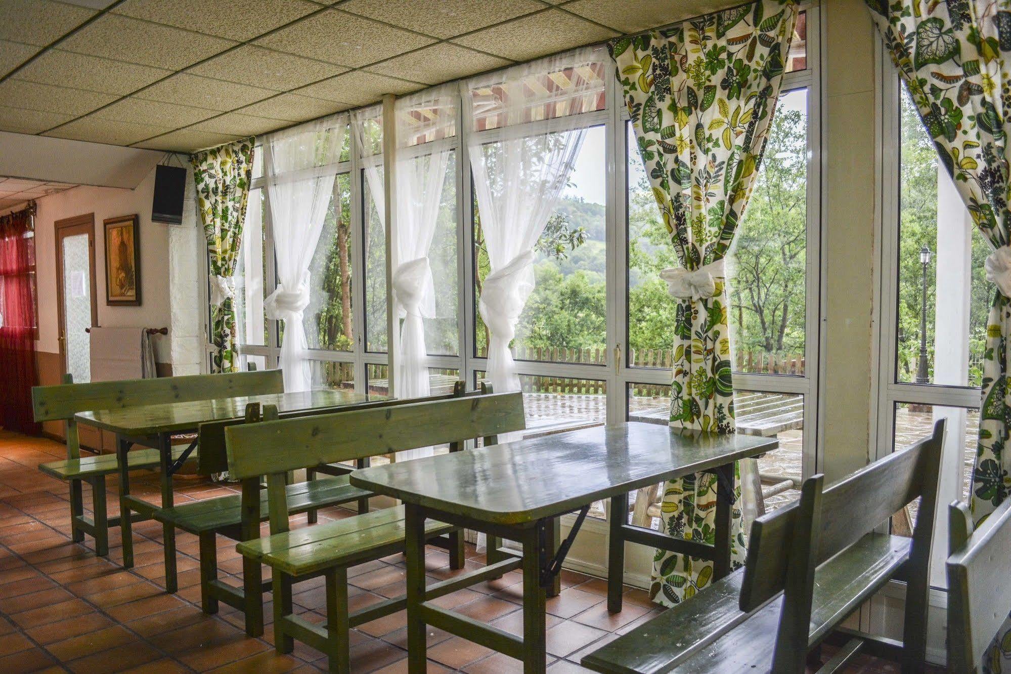 Hotel Azabache Susierra Onís Екстериор снимка